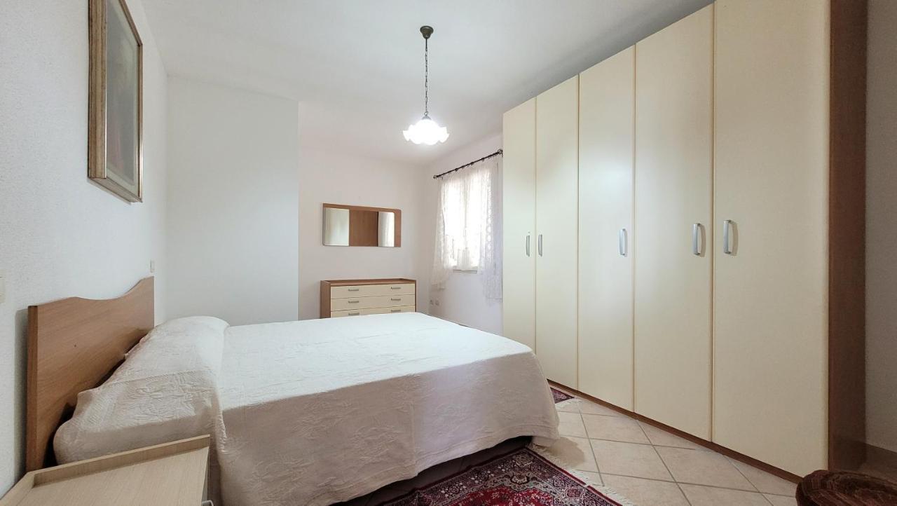 Вилла Residenza La Pineta Орозеи Экстерьер фото