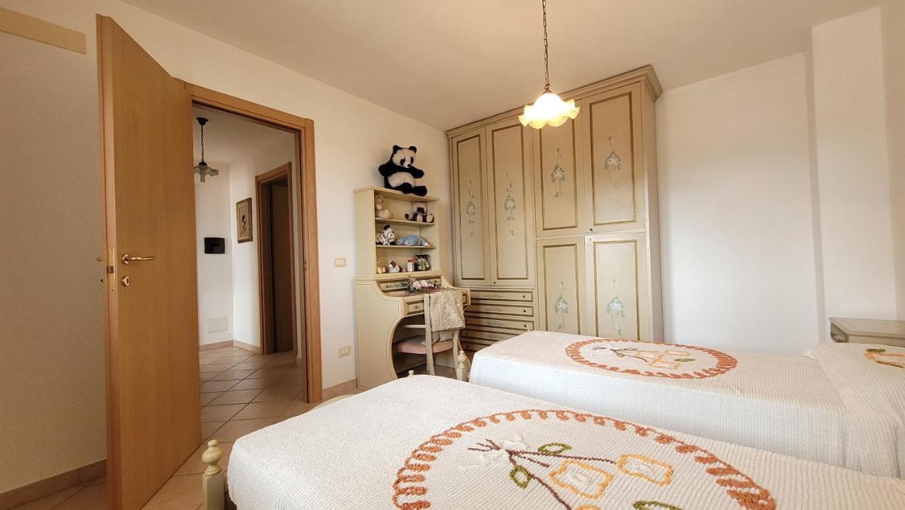Вилла Residenza La Pineta Орозеи Экстерьер фото