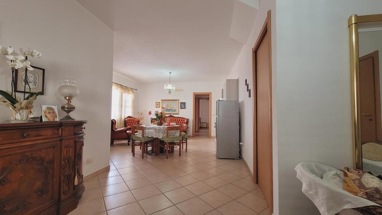 Вилла Residenza La Pineta Орозеи Экстерьер фото